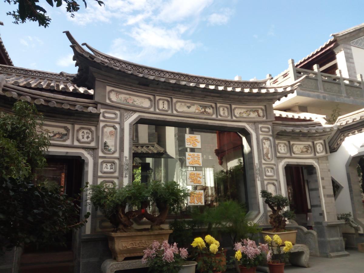 Shaxi Aoding Courtyard Bed and Breakfast Jianchuan Exteriör bild