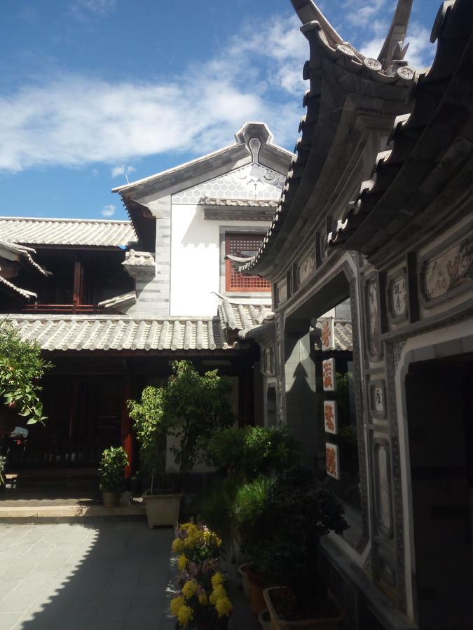 Shaxi Aoding Courtyard Bed and Breakfast Jianchuan Exteriör bild